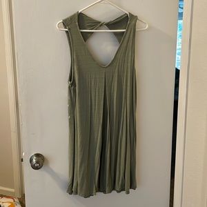 Francesca’s green dress